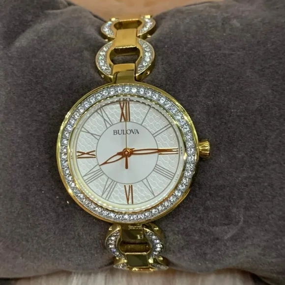 ***BRAND NEW*** Classic Crystal Bezel Stainless Steel Ladies Quartz Watch - Picture 3 of 8